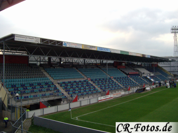 Den-Bosch-AGOVV-07_1