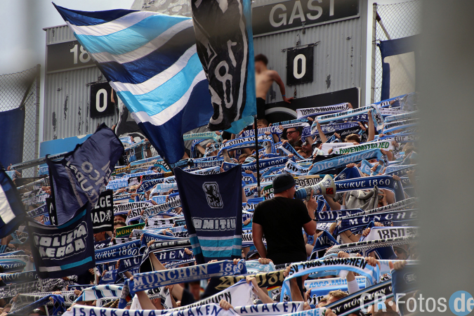 1860-Essen03-05-25-313