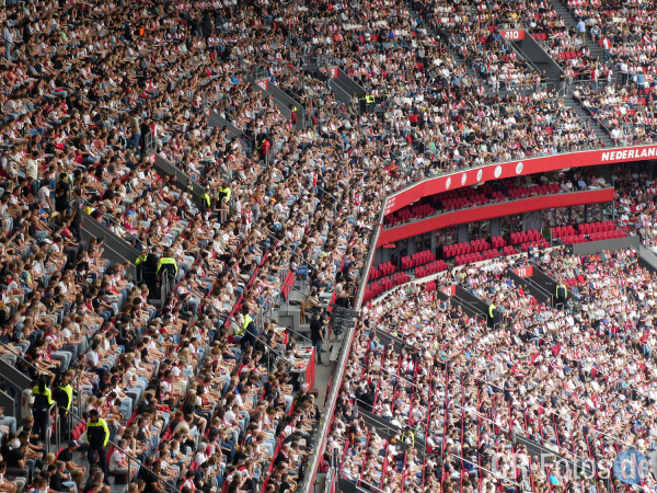 Ajax-Monaco03-08-25-27