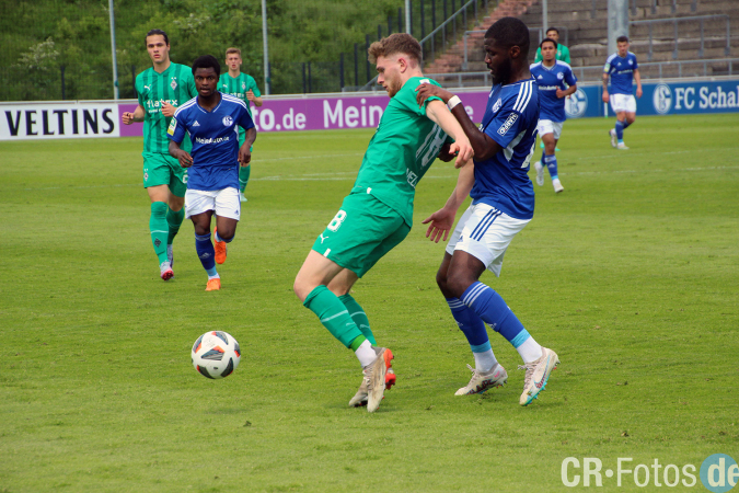 1_SchalkeU23-GladbachU23-45