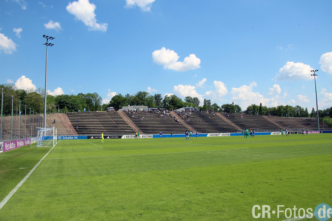 1_SchalkeU23-GladbachU23-91